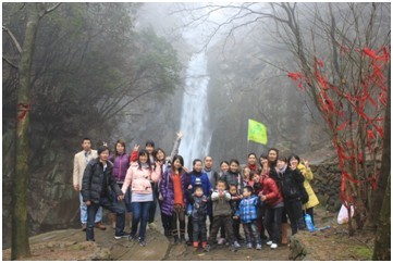 三八妇女节踏春游 三八妇女节踏春游